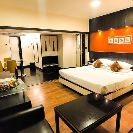 Ramee Guestline Hotel Khar Mumbai Kültér fotó