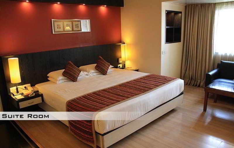 Ramee Guestline Hotel Khar Mumbai Kültér fotó