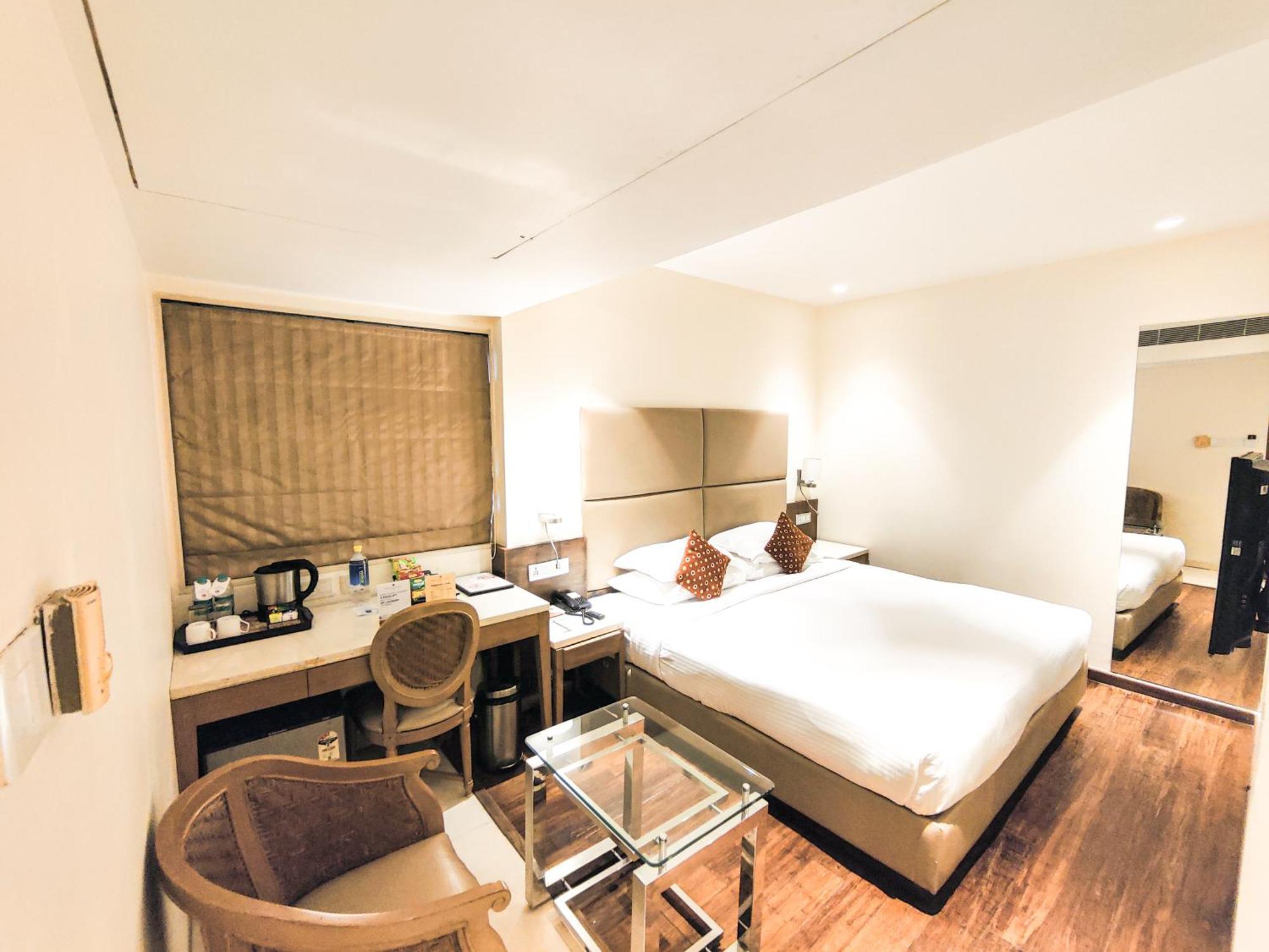 Ramee Guestline Hotel Khar Mumbai Kültér fotó