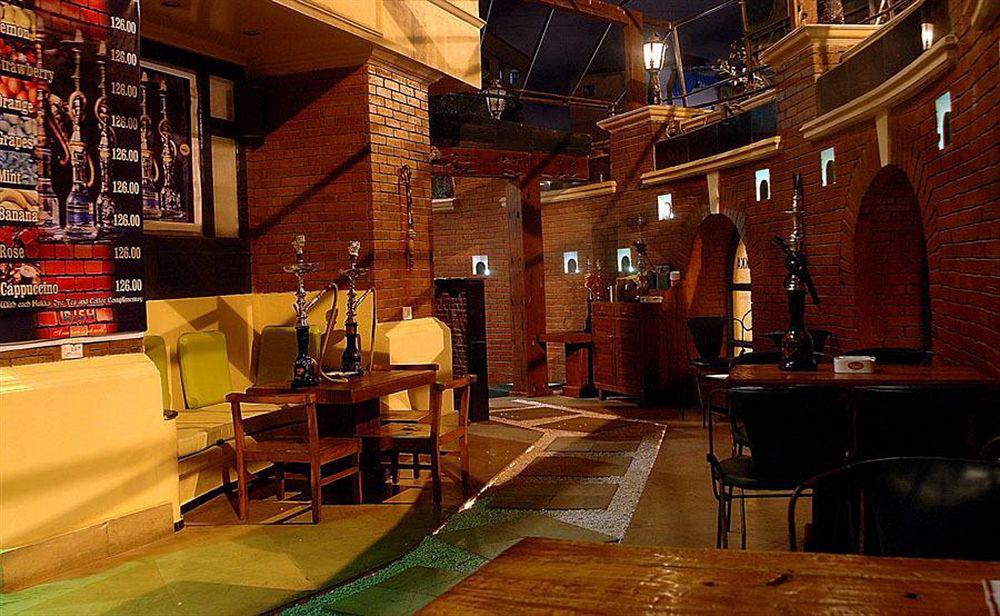 Ramee Guestline Hotel Khar Mumbai Étterem fotó